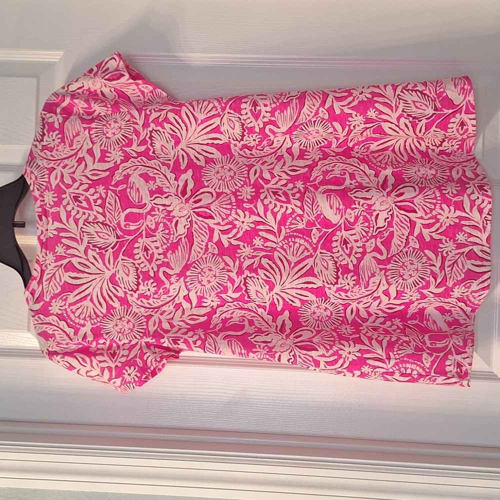 Lilly Pulitzer Pink and White Short Sleeve Top with V-Neck. Size S. NWT - Picture 4 of 5